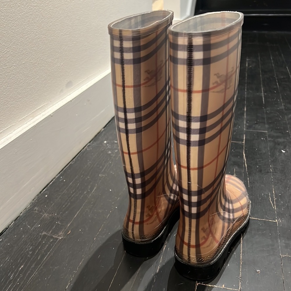 Burberry Rain Boots - Picture 4 of 5